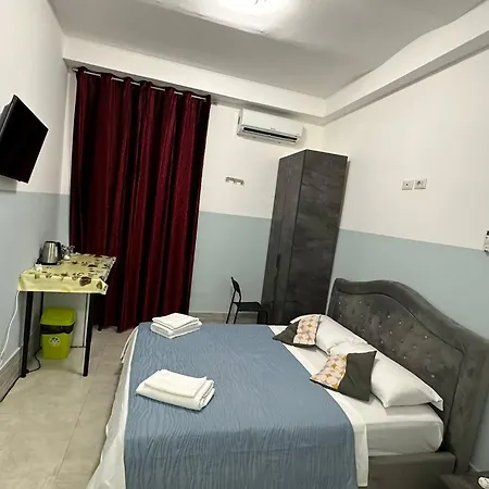 Konukevi Termini Centro 4*