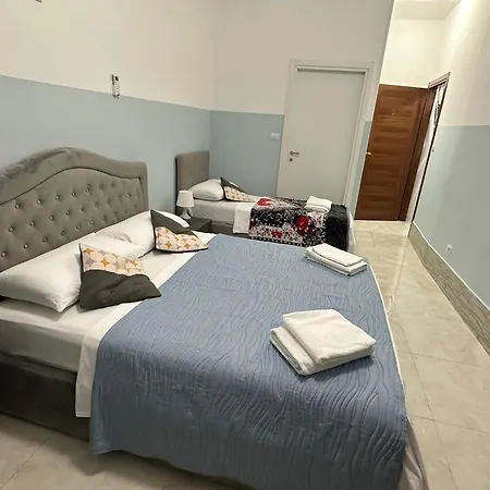 Konukevi Termini Centro 4*